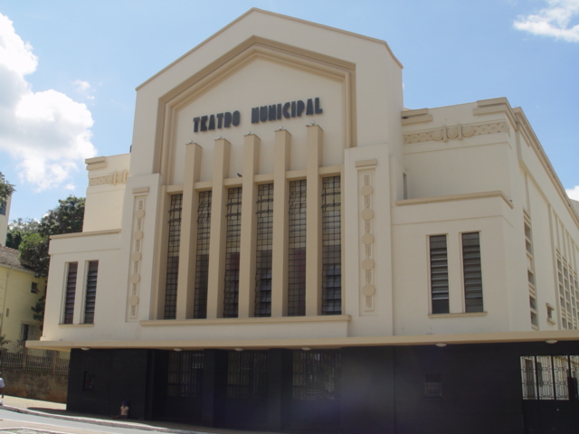 Teatro Municipal de Nova Lima - Foto Tatiana DIas - Wikipedia - Licença Creative Commons 2.0