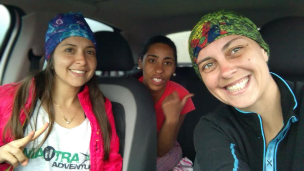 Grupo só de mulheres nas trilhas