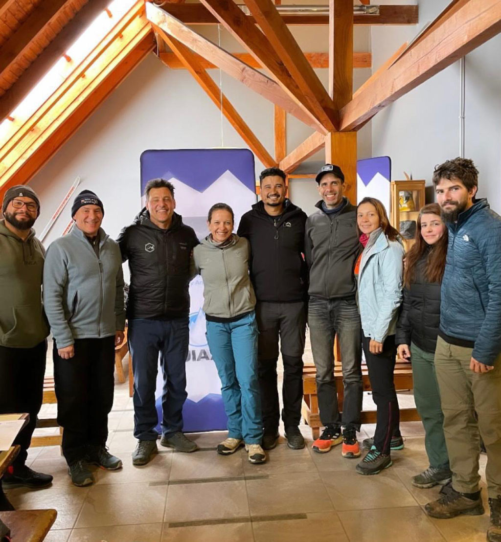 Brasileiros presentes no Curso Internacional da UIAA em 2024